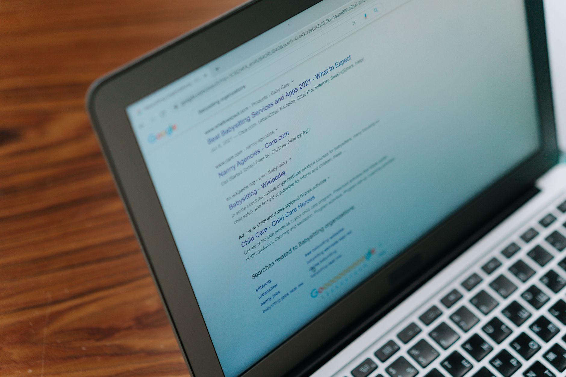 Illustration of how search engines crawl, index, and rank pages